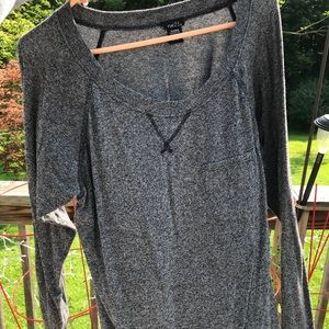Heathered grey long sleeve sweater